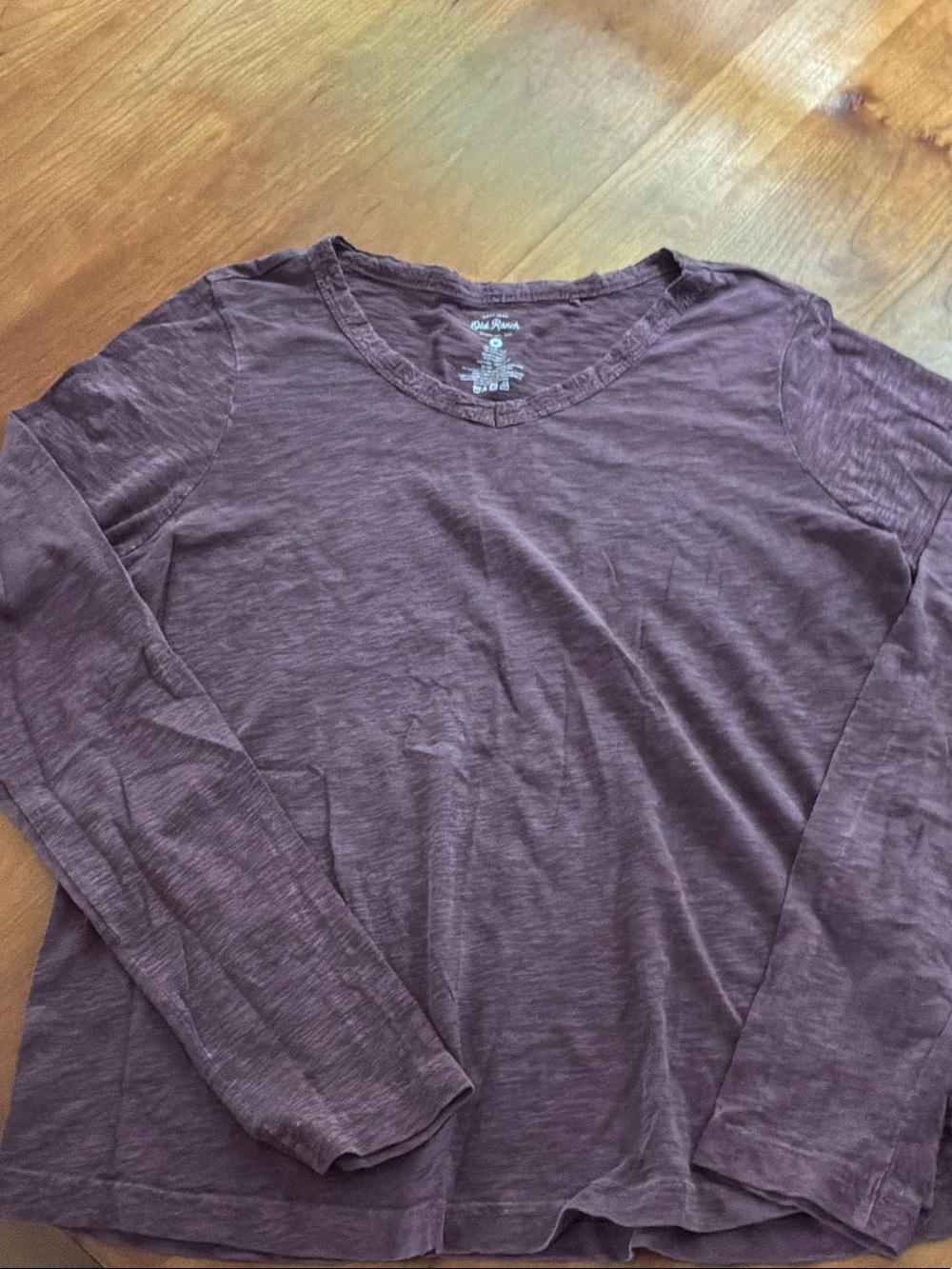 Women’s Long-Sleeve Crew Tee in Deep Wine